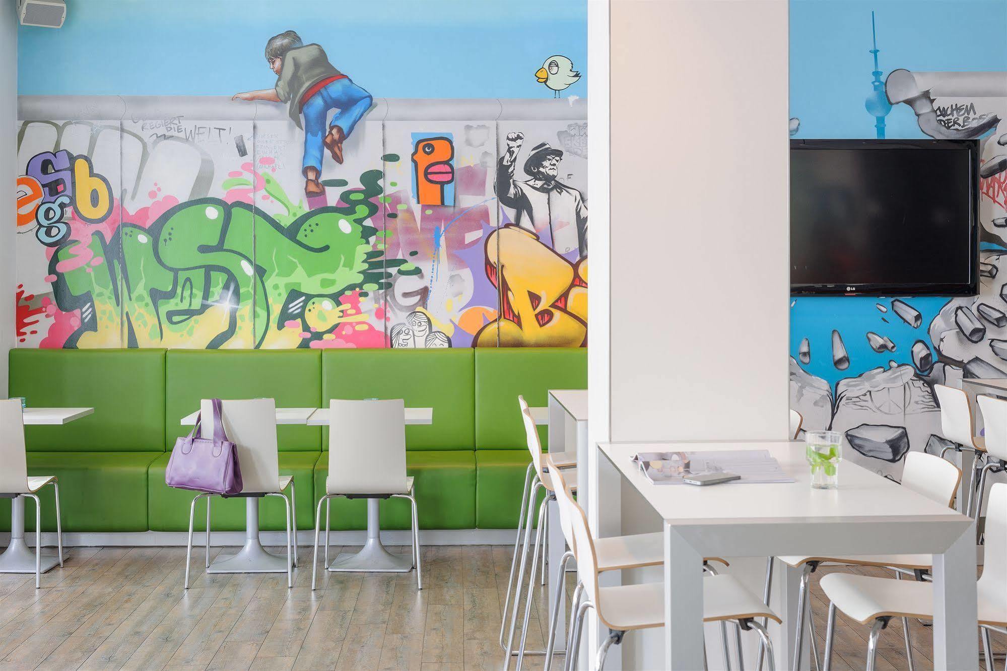 Ibis Styles Hotel Berlin Mitte Esterno foto
